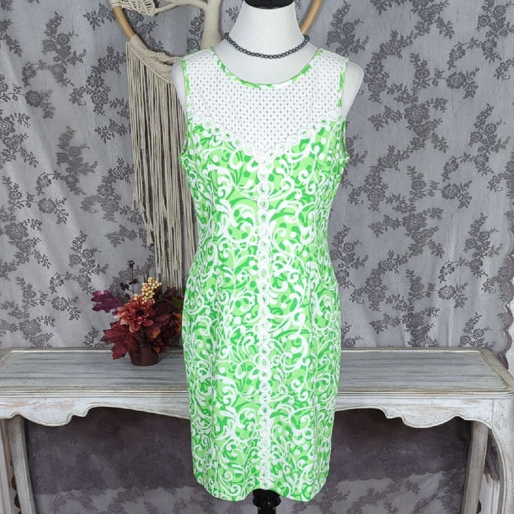 Jessica Howard Green and White Sleeveless Dress with Eyelet Lace Details